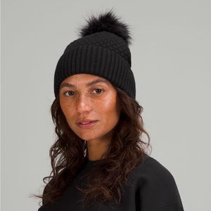 Lululemon Bubble Knit Pom Beanie